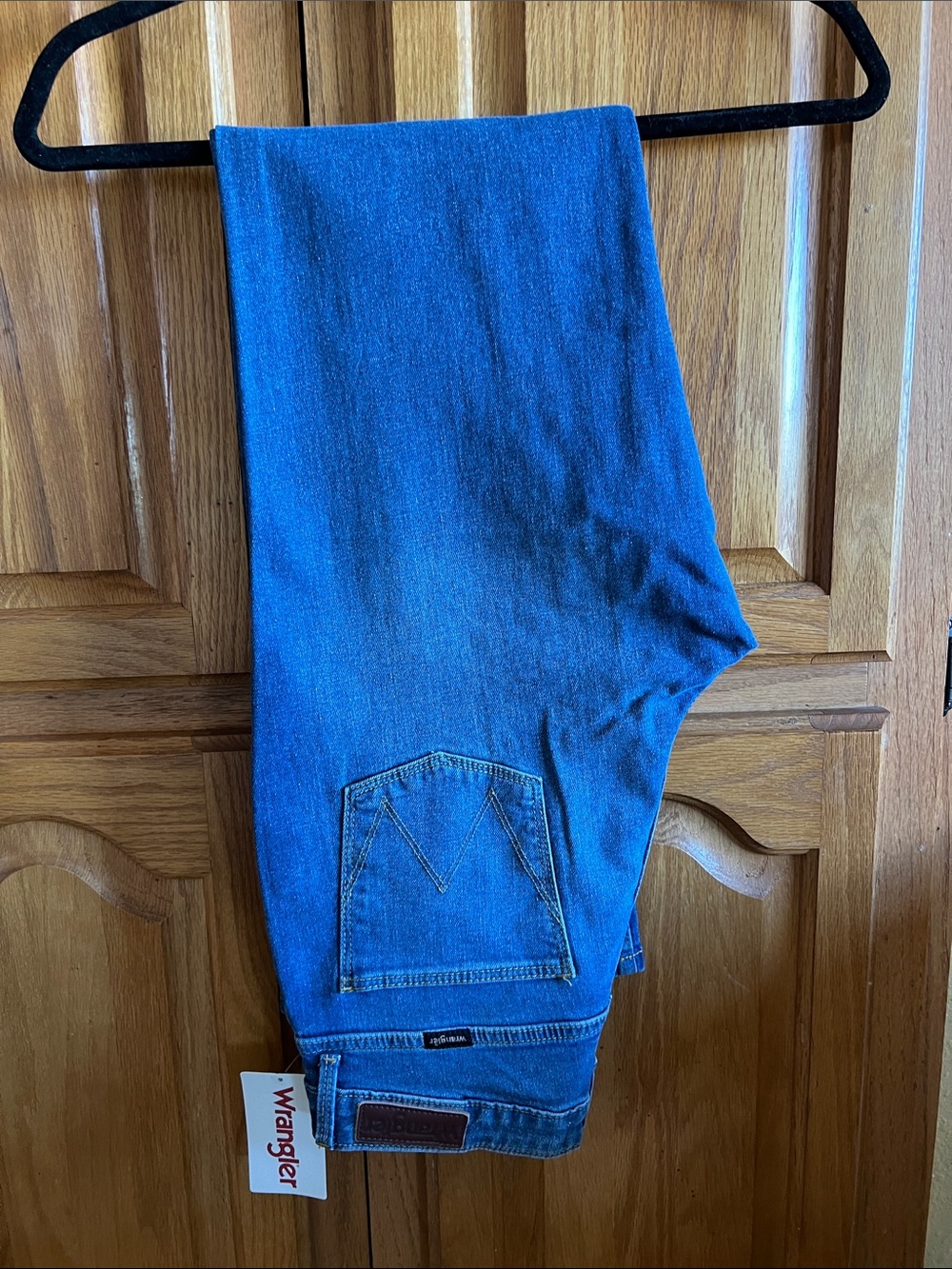 Wrangler Straight Leg Jeans in Classic Blue